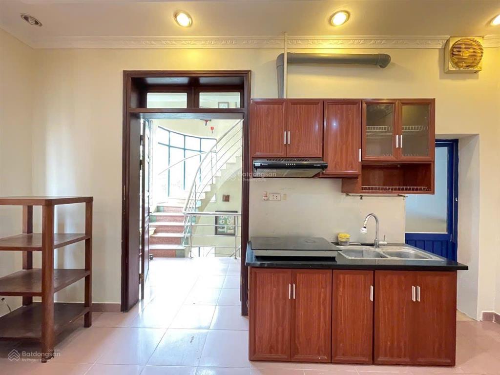 1n1k (hoặc 2n1k) 1 bếp, full đồ, 7tr/tháng