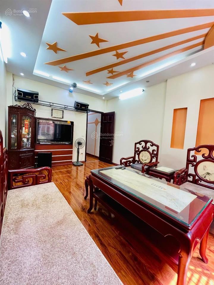 Ô tô tải đỗ cửa, thích hợp làm văn phòng, 60m2 x 5t, mt 5m, giá 25 tr/tháng