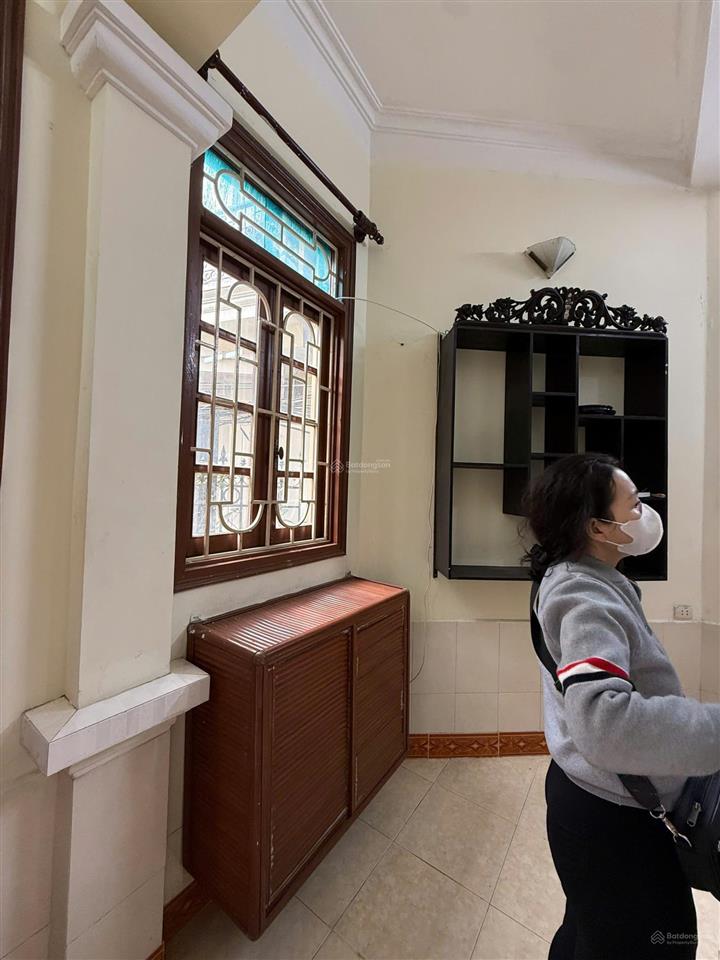 Lô góc thoáng! gần đường ô tô, 2 ngủ + khách + bếp + để xe, 60m2 x 2t, 12 triệu