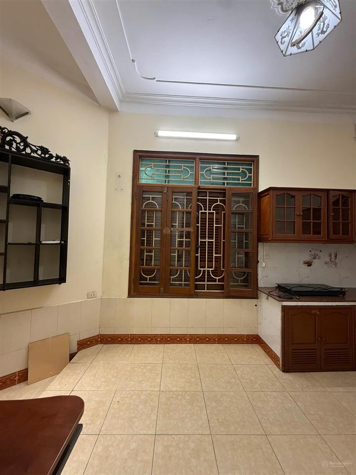 Lô góc thoáng! gần đường ô tô, 2 ngủ + khách + bếp + để xe, 60m2 x 2t, 12 triệu