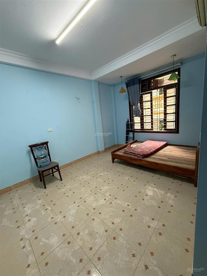 1 nhà ra phố! lô góc thoáng sáng, 40m2 x 4 tầng, giá 11 tr/tháng
