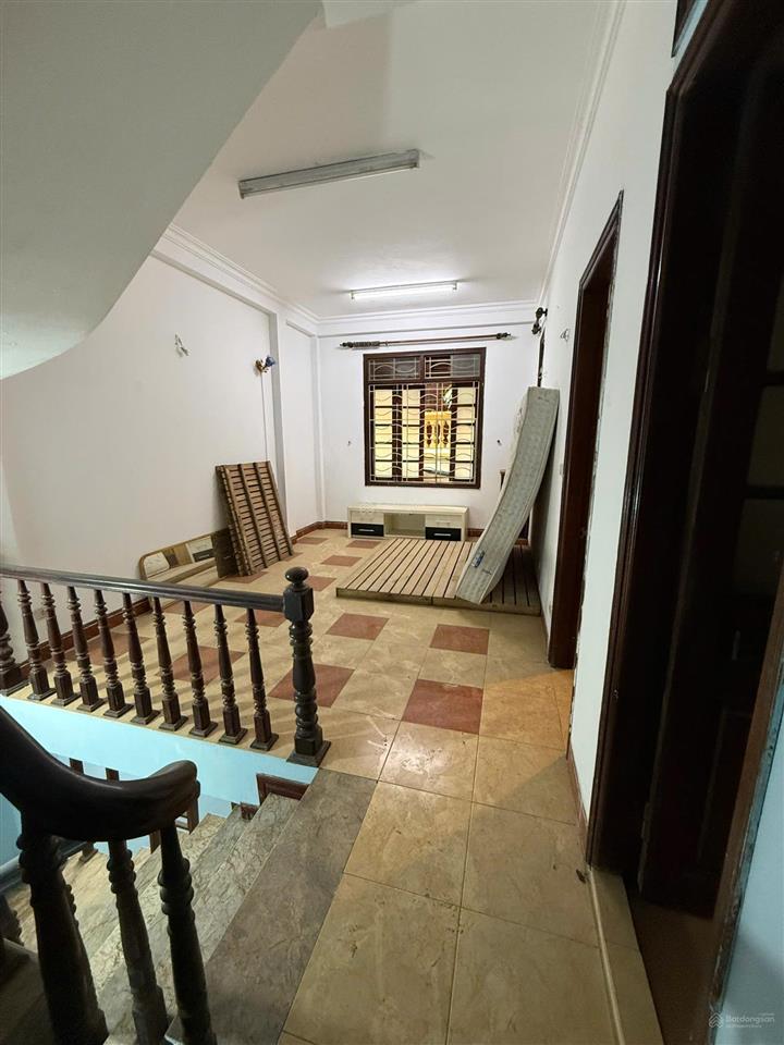 1 nhà ra phố! lô góc thoáng sáng, 40m2 x 4 tầng, giá 11 tr/tháng