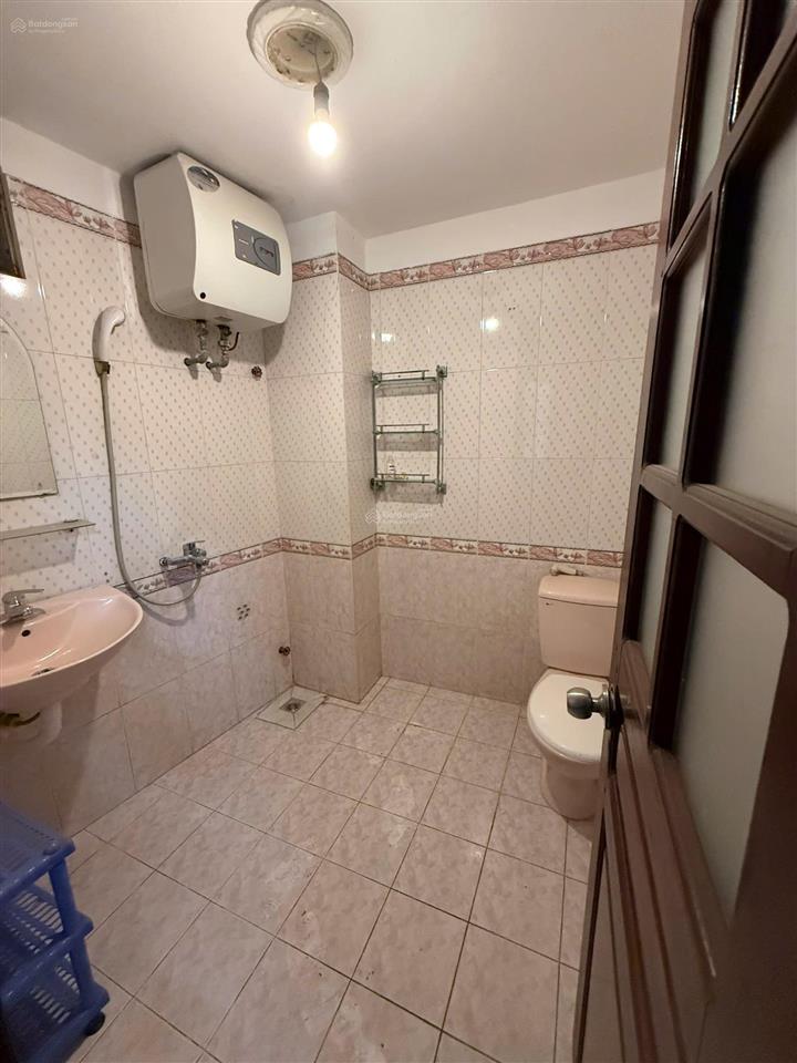 1 nhà ra phố! lô góc thoáng sáng, 40m2 x 4 tầng, giá 11 tr/tháng