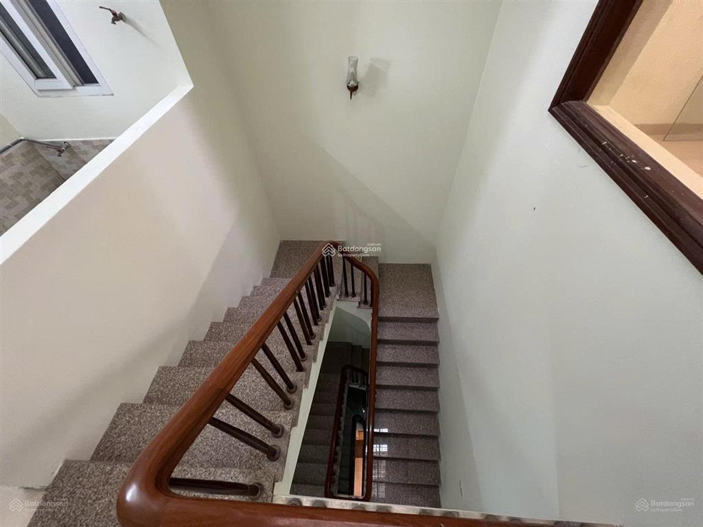 Đường 3 ô tô, phù hợp làm văn phòng kết hợp ở, 55m2 x 4 tầng, mt 4.5m, 20 tr/tháng