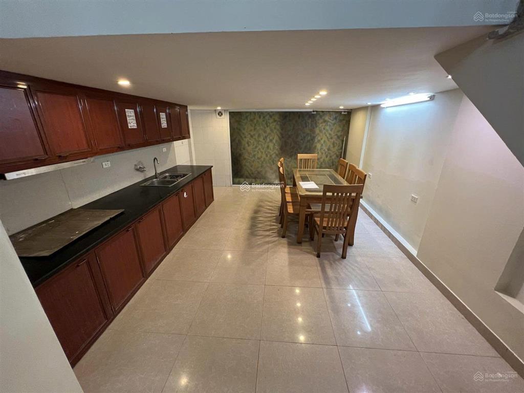Đường 3 ô tô, phù hợp làm văn phòng kết hợp ở, 55m2 x 4 tầng, mt 4.5m, 20 tr/tháng