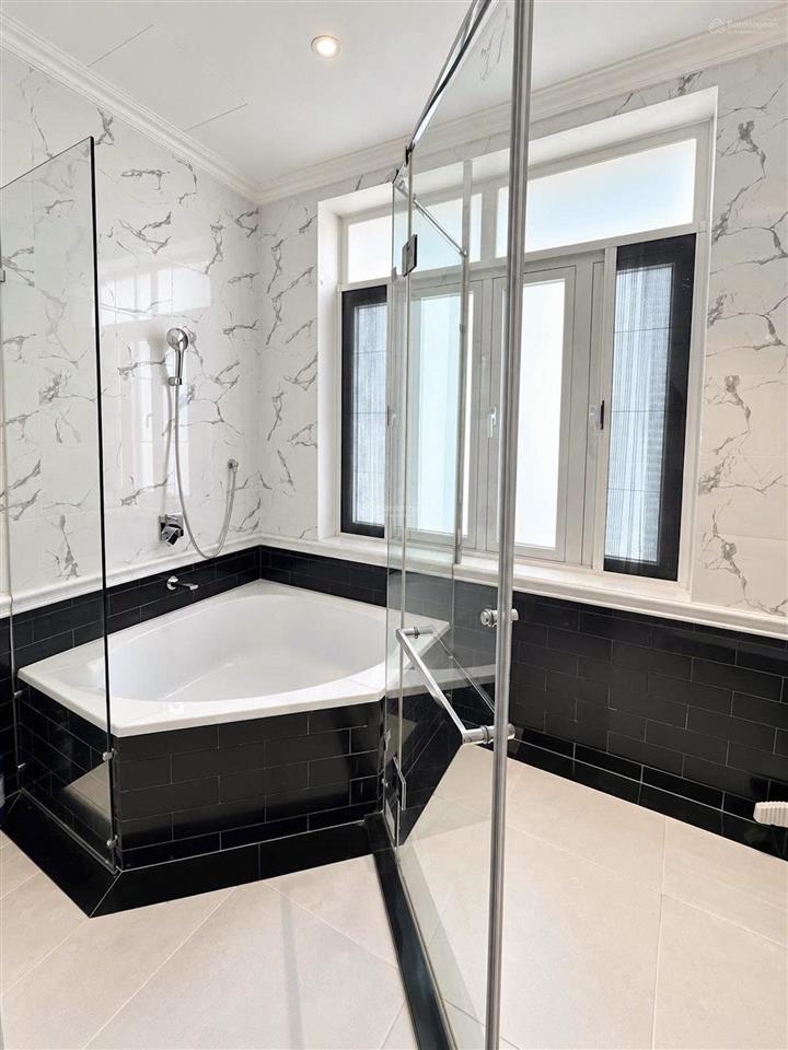 Nội thất long lanh, đẹp các căn cho thuê hiện tại, bt ciputra 200m2, mt 10m