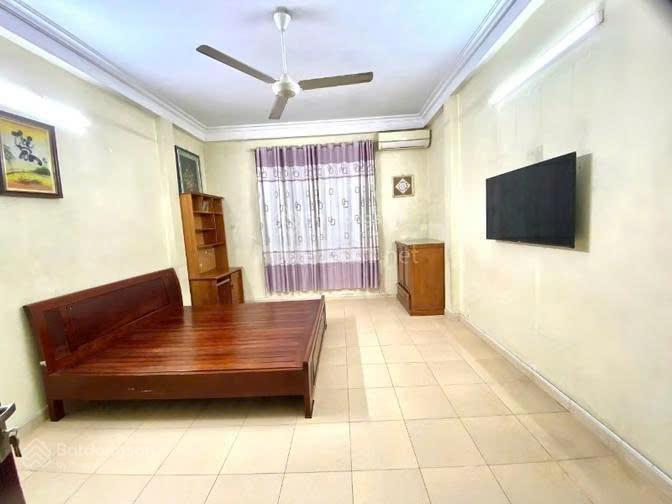 Vài bước ra hồ tây, đường rộng ô tô qua nhà, 36m2 x 5t, chỉ 12 tr
