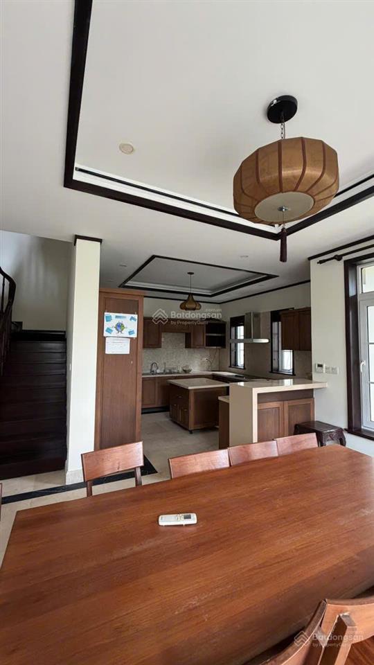 Căn góc! ciputra 320m2, full nội thất xịn, 4 ngủ, 4 vs, giá 3500 đô
