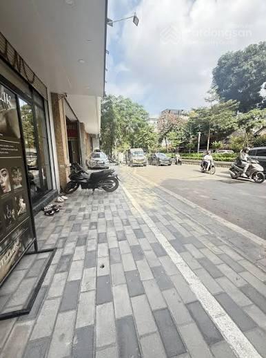 215m2, mt 7m, chỉ 55 tr, mp lạc long quân sát lotte, phù hợp xưởng dịch vụ xe,...