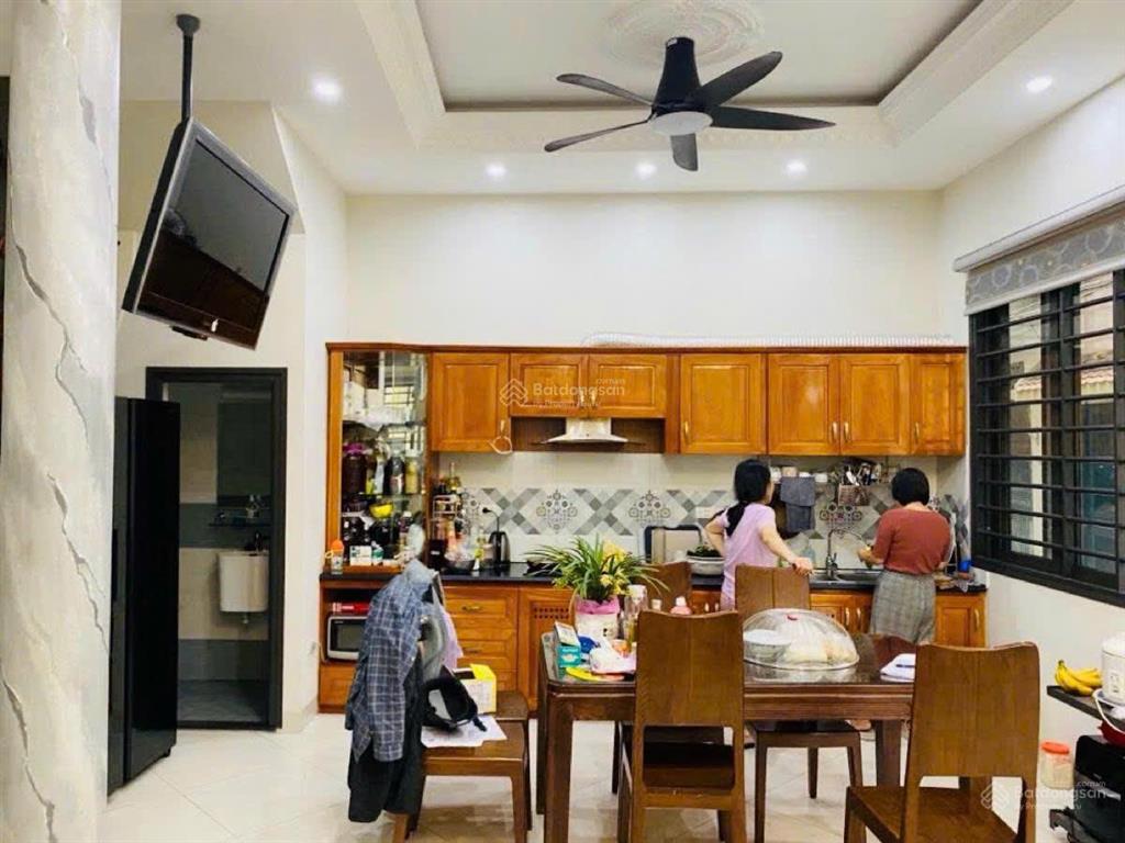 Căn góc! ô tô vào nhà, 55m2 x 4t đẹp long lanh, giá 13,5 tỷ (đã giảm 3,6 tỷ, còn thương lượng)