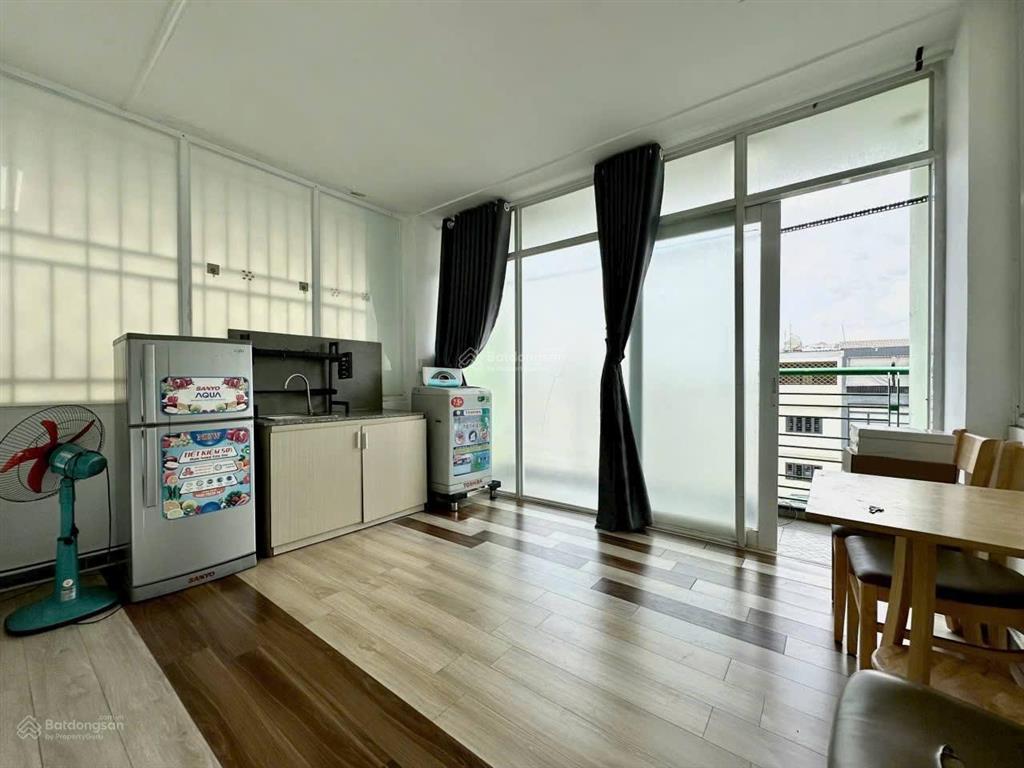 Cực phẩm 1pn tách bếp full nt trần lựuquận 2