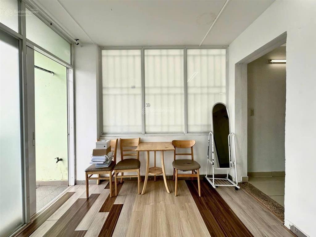 Cực phẩm 1pn tách bếp full nt trần lựuquận 2