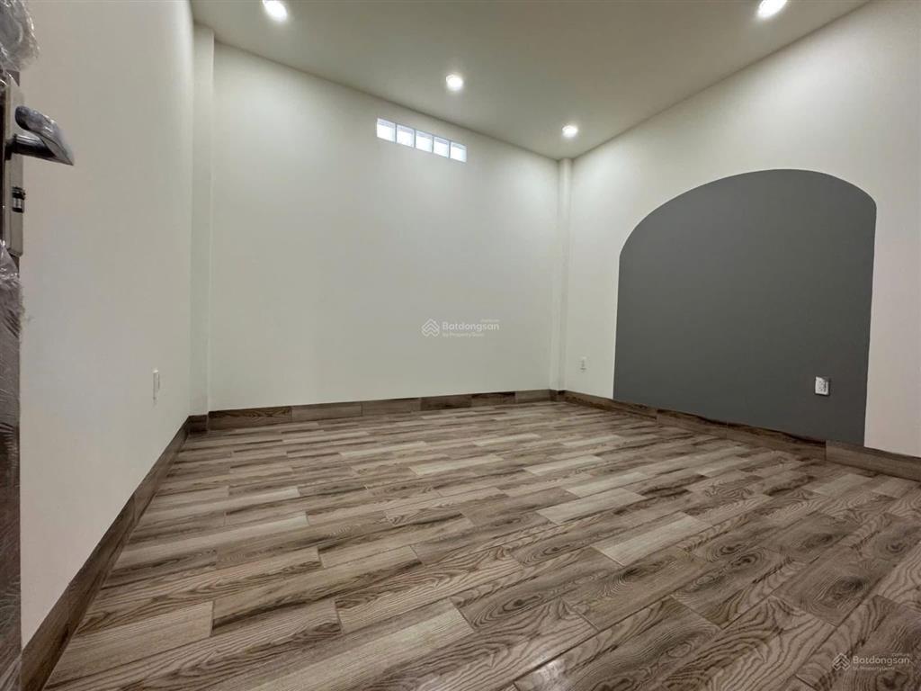 Bán nhà hẻm ô tô đường hoàng hữu nam, 1 trệt 2 lầu, 4pn, 64m2, 6,2 tỷ