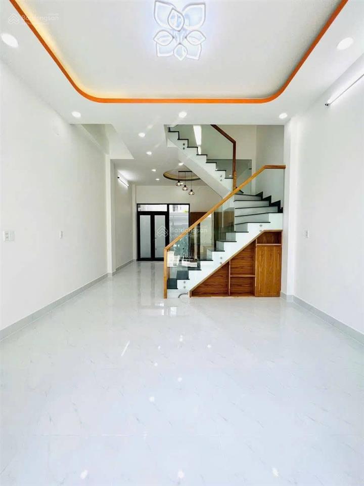 Bán nhà chính chủ phường long phước, q9 cũ 1 trệt 2 lầu, sổ riêng hoàn công