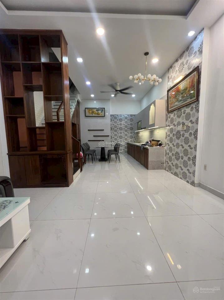 Bán nhà đường huỳnh tấn phát, q7, 3 tầng, shr, full nội thất, 9,3 tỷ