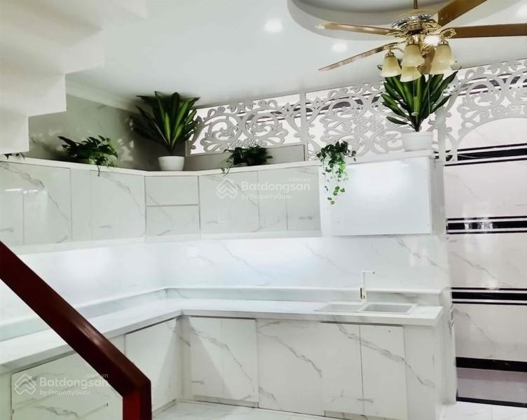 Bán nhà 3 tầng tân chánh hiệp 3, quận 12, 3pn, sổ hồng, 4.95 tỷ