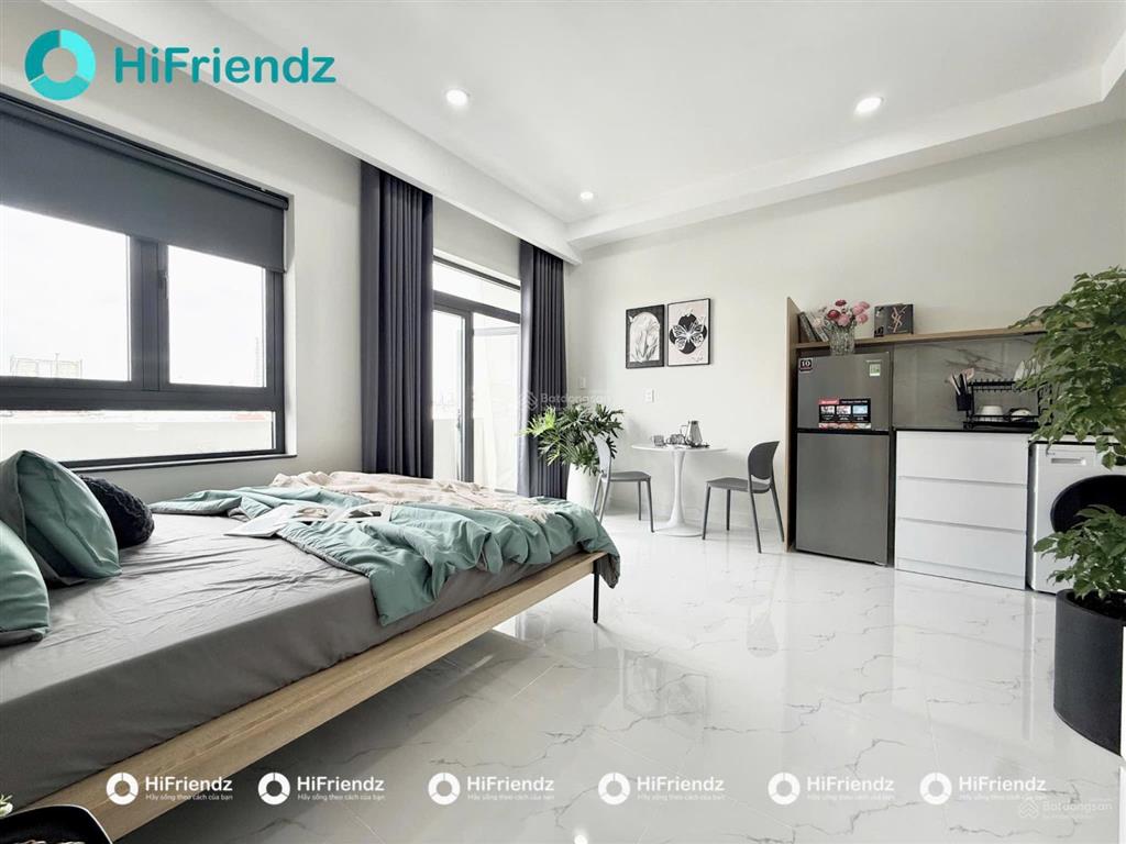 Cho thuê căn hộ đầy đủ tiện nghi ban công lớn ngay ngã tư thủ đức