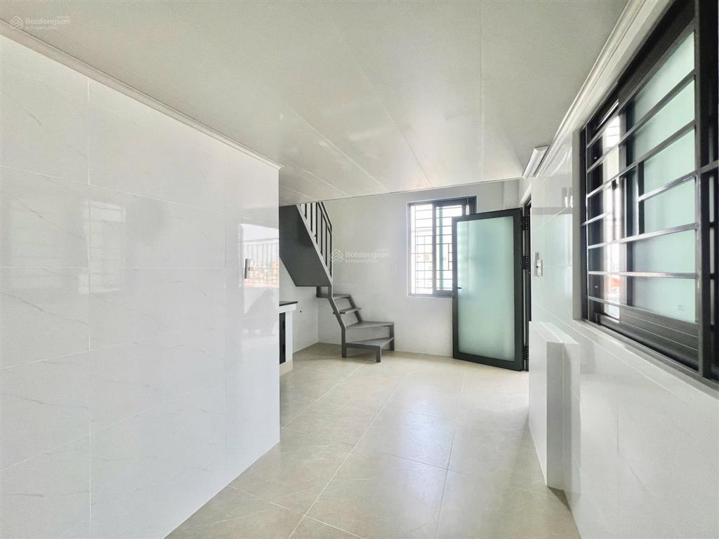 Phòng trọ sinh viên giá rẻ gác cao 2m gần metro ngã tư thủ đức