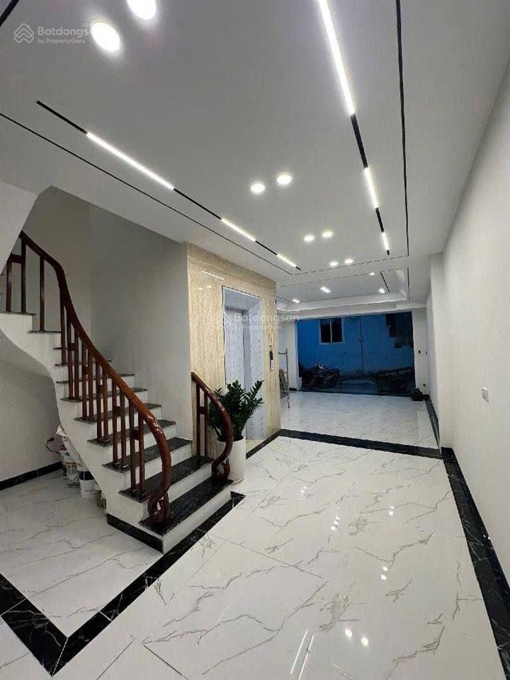 Bán nhà nguyễn văn cừ long biên gần cầu chương dương ga ra ô tô 82m2 giá 19tỷ49