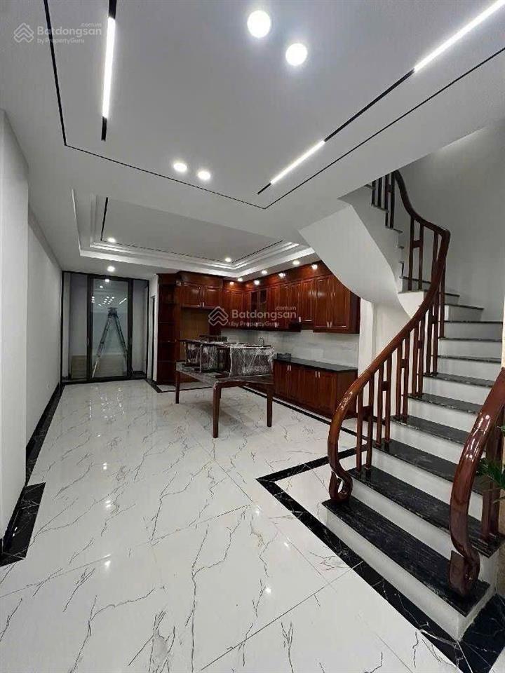 Bán nhà nguyễn văn cừ long biên gần cầu chương dương ga ra ô tô 82m2 giá 19tỷ49