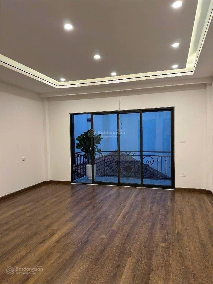 Bán nhà nguyễn văn cừ long biên gần cầu chương dương ga ra ô tô 82m2 giá 19tỷ49