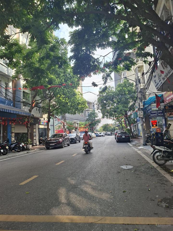 Bán mảnh đất siêu hiếm đường hoàng như tiếp long biên 140m2 ngõ rộng 10m giá 25tỷ9