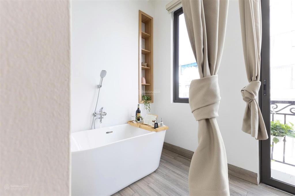 Bán tào khách sạn trần quốc hoàn cầu giấy ngõ to như phố 85m2 x 8 tầng 40tỷ