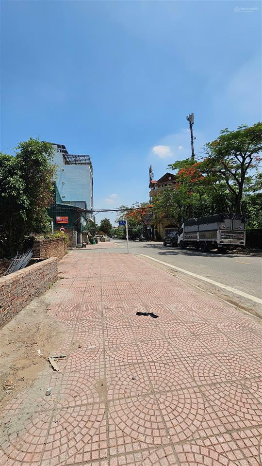 Bán mảnh đất mặt phố long biên tương lai cực phát triển,vỉa hè 7m 97m2 giá 14tỷ85