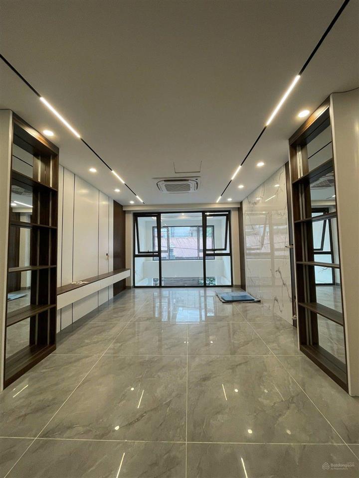 Bán nhà phố nguyễn sơn víp nhất long biển ga ra ôtô 7t thang máy 66m2 nhỉnh 20tỷ