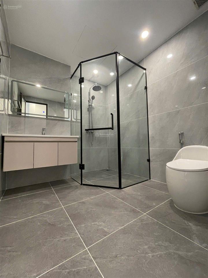Bán nhà phố nguyễn sơn víp nhất long biển ga ra ôtô 7t thang máy 66m2 nhỉnh 20tỷ