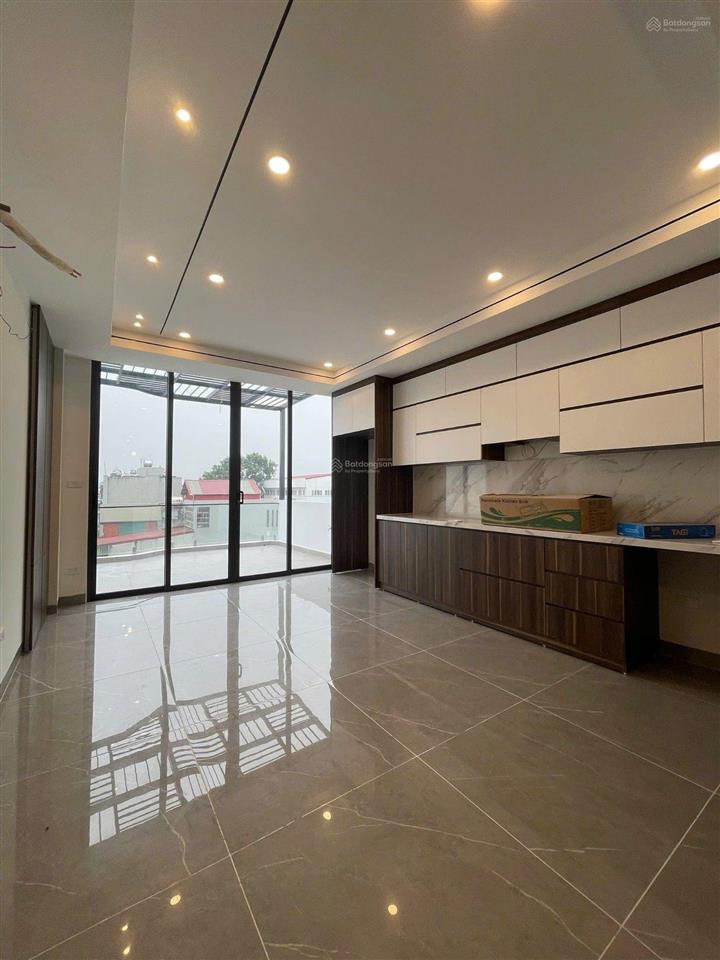 Bán nhà phố nguyễn sơn víp nhất long biển ga ra ôtô 7t thang máy 66m2 nhỉnh 20tỷ
