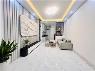 Cực hiếm, nhà mới phân lô đẹp hoàng quốc việt, thang máy gara ô tô 66m² x5 tầng giá 26tỷ9
