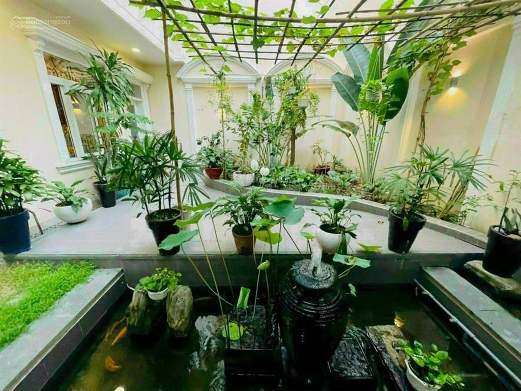 Siêu phẩm biệt thự hồ biểu chánh quận phú nhuận dt 12x24m hầm 4 tầng hđt 120tr. giá 45 tỷ