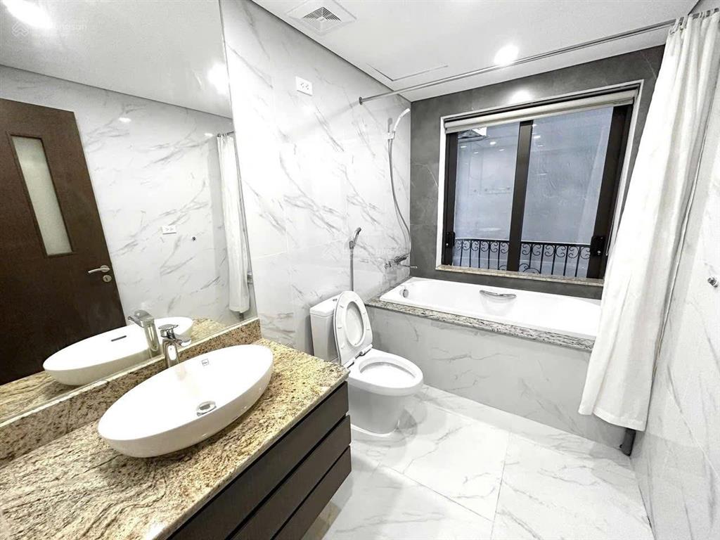 Cho thuê căn duplex vạn bảoba đìnhngay gần lotte  diện tích 100mduplex 2 ngủ,1 khách,full đồ