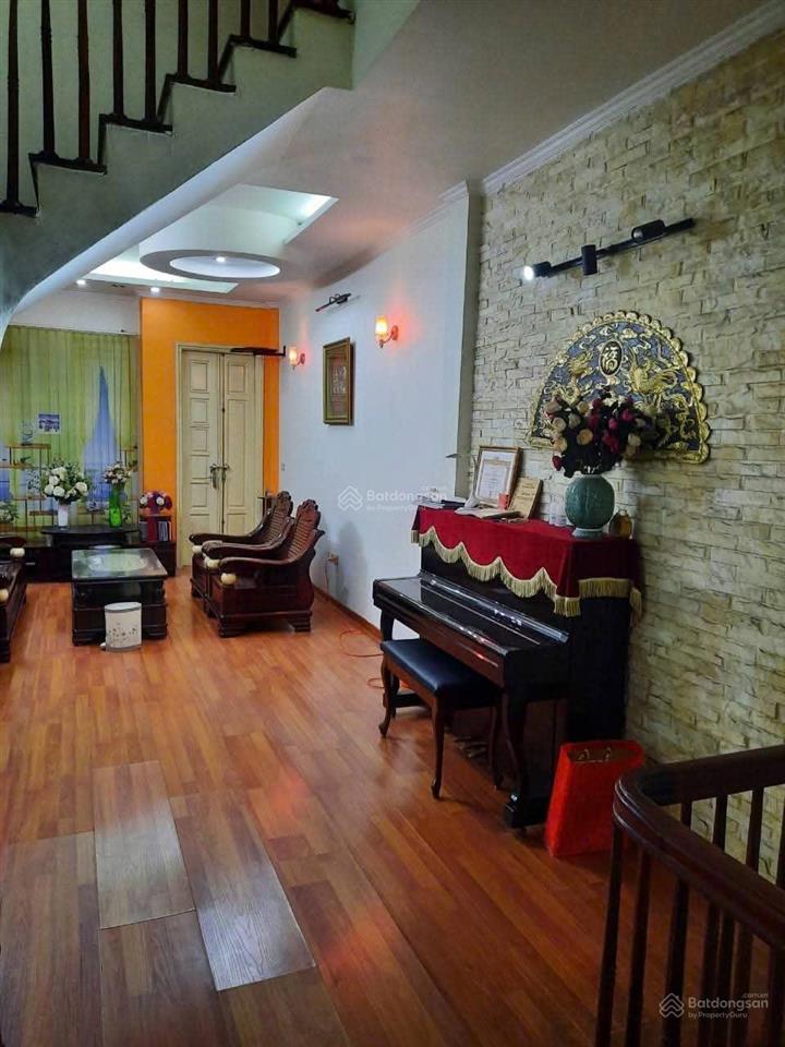 Cho hộ gia đình thuê nhà ngõ 166 phố kim mã, ba đìnhcách đường ô tô 30m 40m24 ngủfull tiện ích