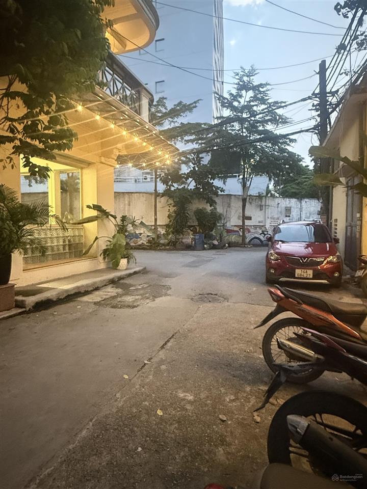 Cho thuê nhà ngõ 649 kim mã, ba đình55 mx 5 tầngmt 4m, oto dừng đỗ trước cửa thoải mái chỉ 23 tr