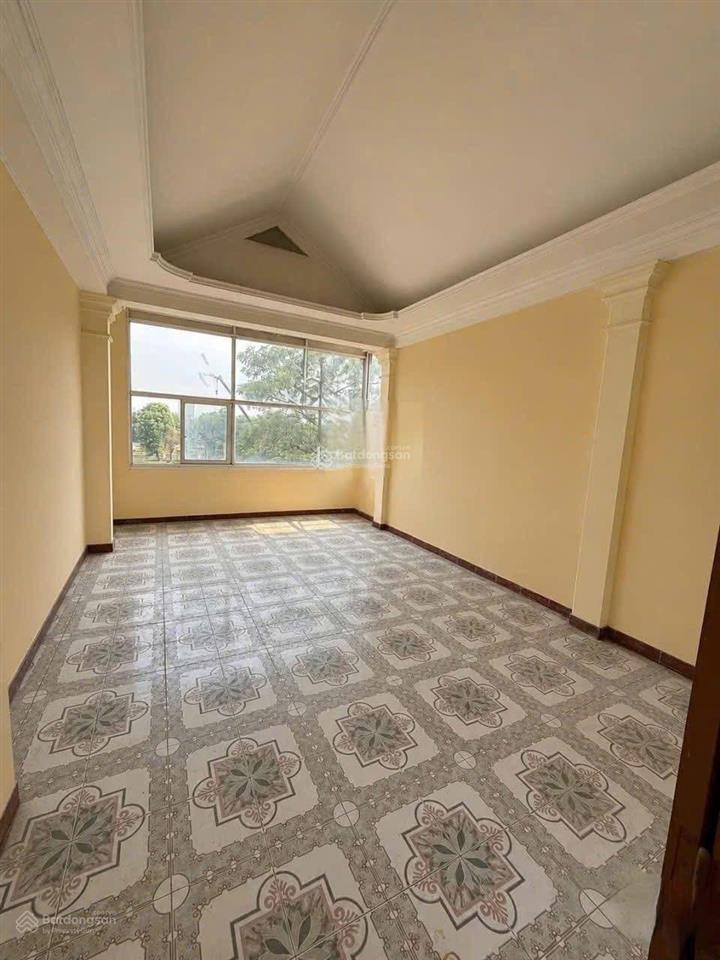 Cho thuê nhà ngõ 649 kim mã, ba đình55 mx 5 tầngmt 4m, oto dừng đỗ trước cửa thoải mái chỉ 23 tr