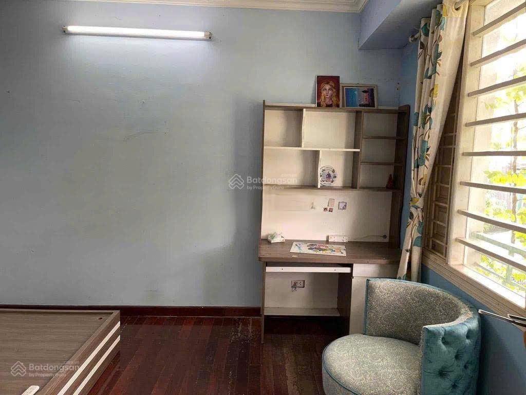 Cho thuê nhà ngõ 97,văn cao, liễu giai,ba đình oto đỗ cửa vào nhà,nhà đẹp sáng thoáng chỉ 15triệu