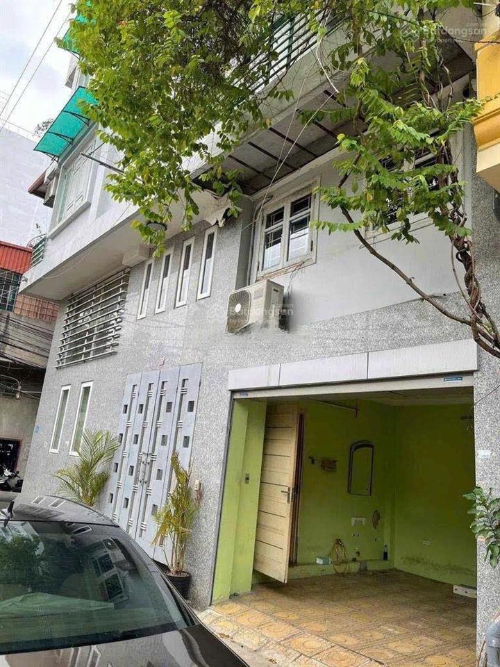 Cho thuê nhà ngõ 97,văn cao, liễu giai,ba đình oto đỗ cửa vào nhà,nhà đẹp sáng thoáng chỉ 15triệu