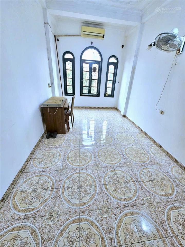 Chỉ 17triệu sở hữu ngay căn mặt phố thụy khuê tây hồ  vỉa hè rộng  dt 35m2 x 6 tầng thông sàn