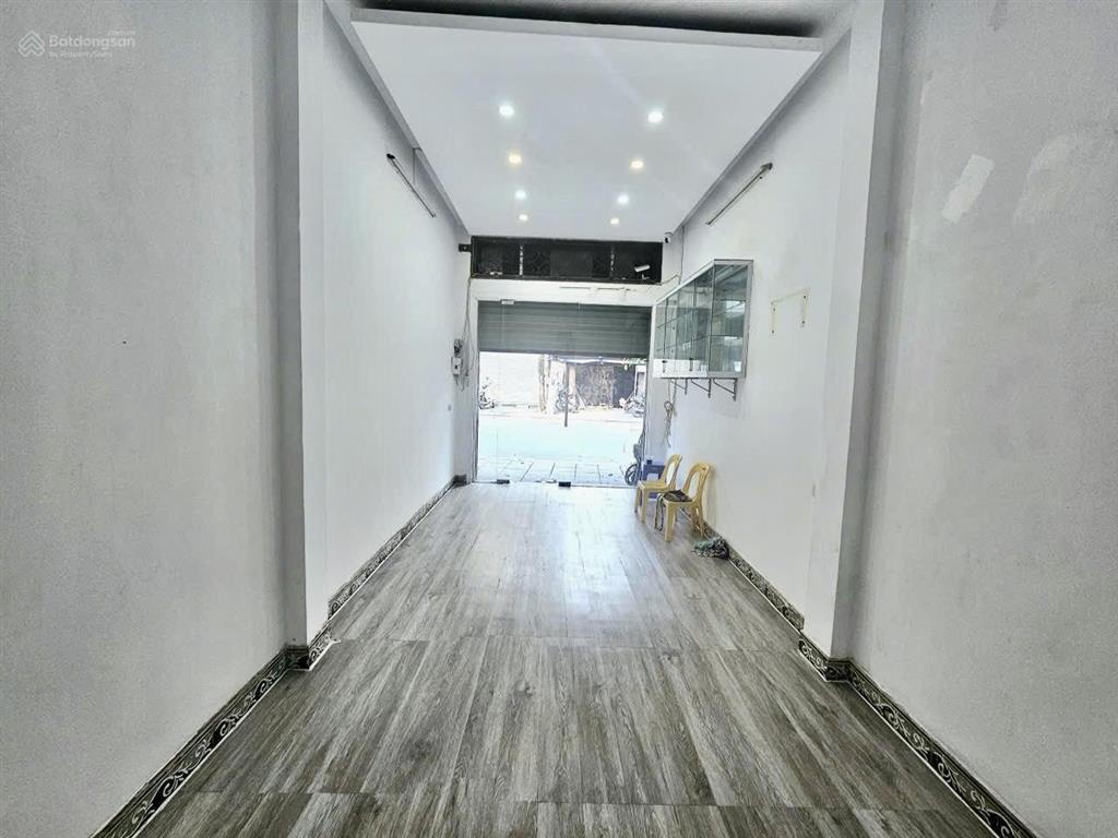 Chỉ 17triệu sở hữu ngay căn mặt phố thụy khuê tây hồ  vỉa hè rộng  dt 35m2 x 6 tầng thông sàn