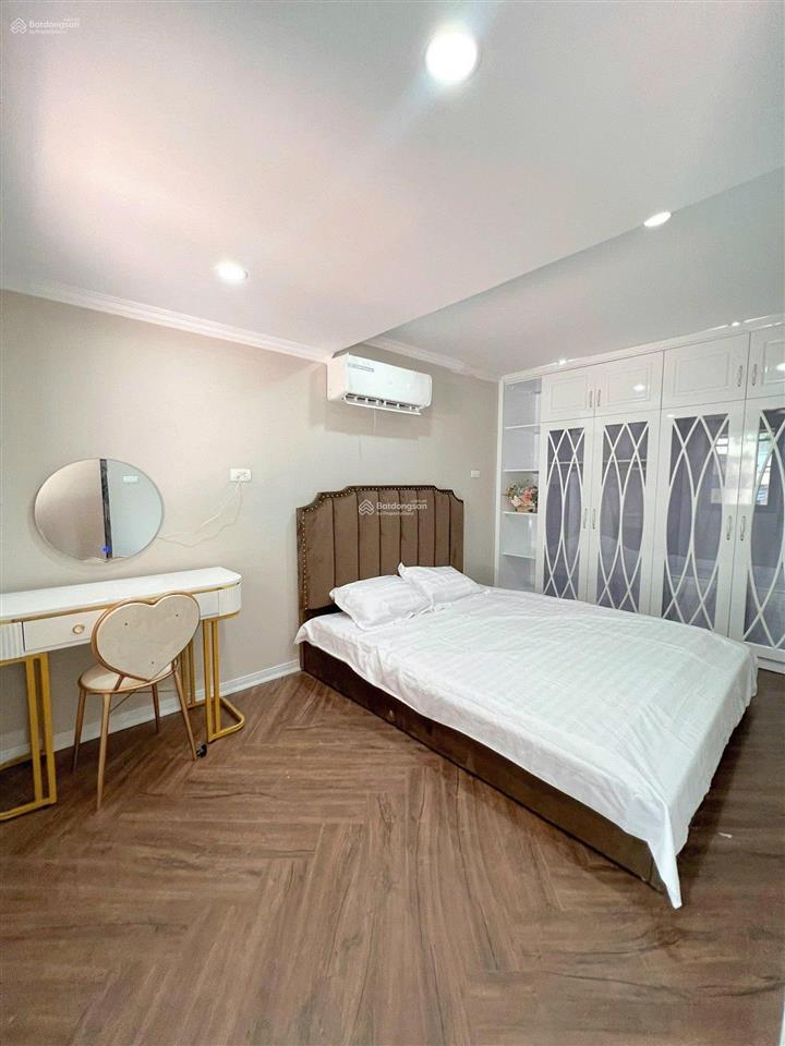 Cho thuê nhà mặt đường lý văn phúc cát linh đống đa  3 tầng  dtsd 200m2  full nội thất xịn sò