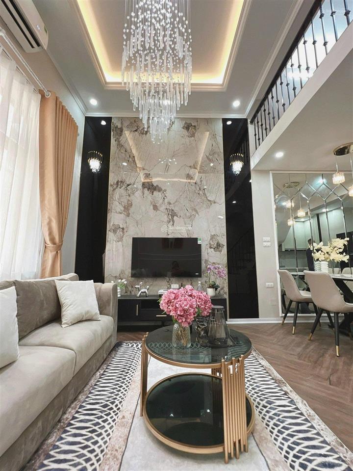 Cho thuê nhà mặt đường lý văn phúc cát linh đống đa  3 tầng  dtsd 200m2  full nội thất xịn sò