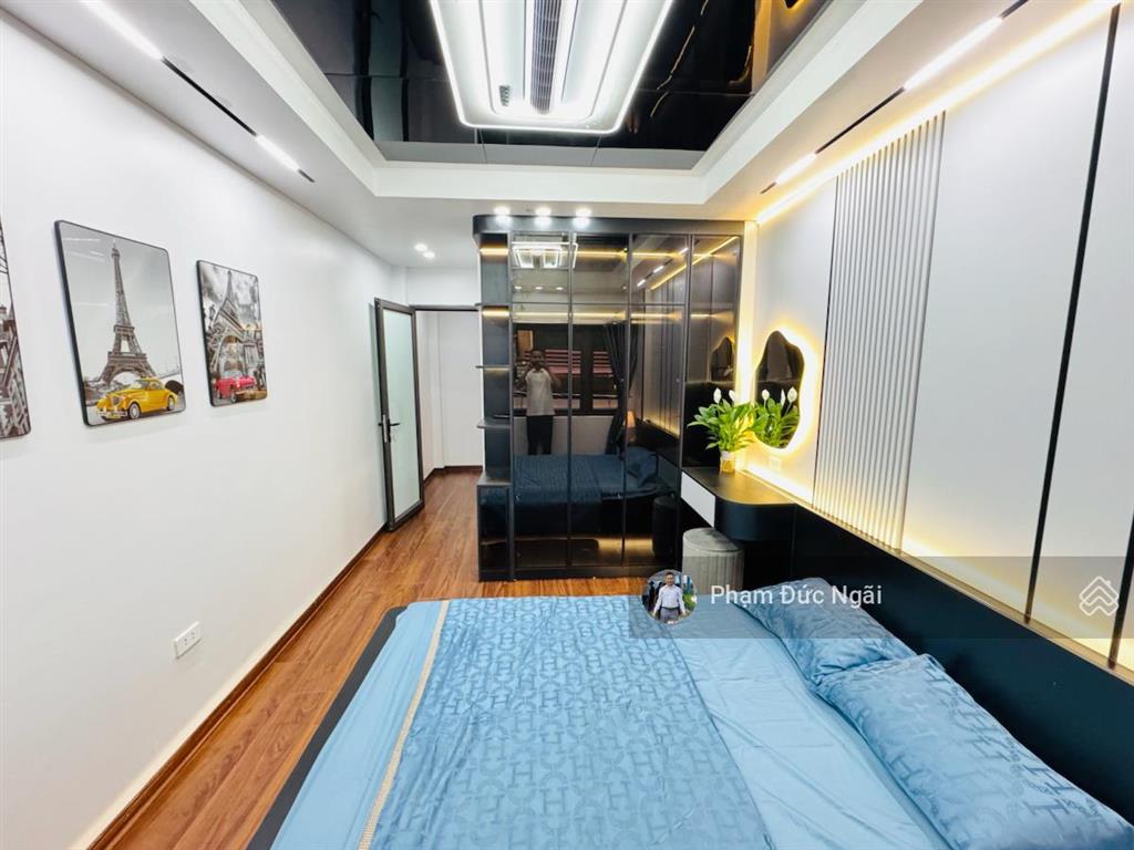 Cần bán nhà trần quang diệu 30m2 5 tầng ô tô đỗ cửa 2 thoáng trước sau 30m ra phố nhà mời ở ngay
