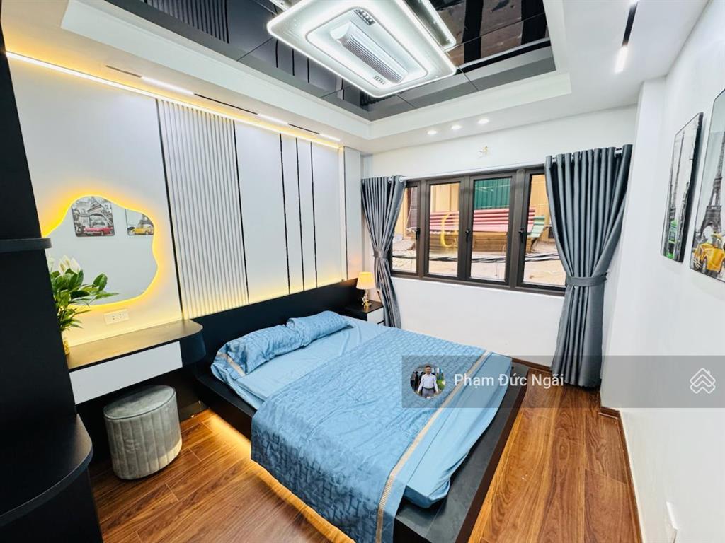 Cần bán nhà trần quang diệu 30m2 5 tầng ô tô đỗ cửa 2 thoáng trước sau 30m ra phố nhà mời ở ngay