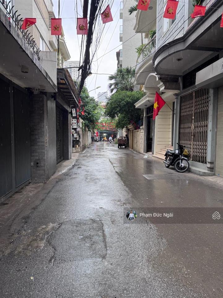 Bán nhà phố hoàng cầu 60m 5 tầng , nhà 2 mặt ngõ 15m ra oto tránh , cam kết không quy hoạch
