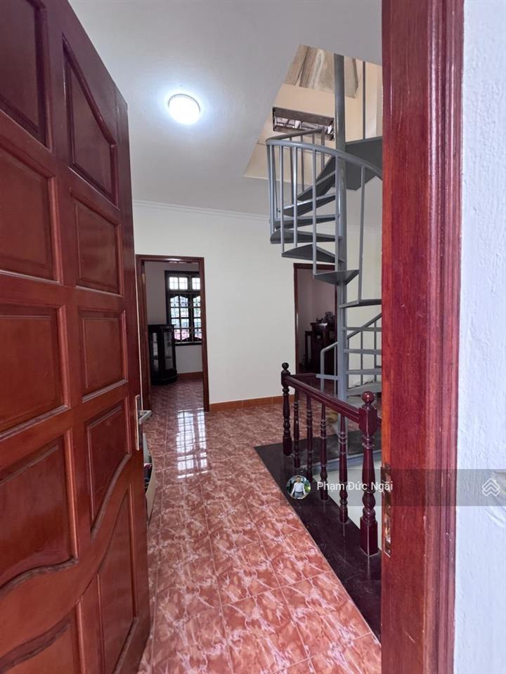Bán nhà phố hoàng cầu 60m 5 tầng , nhà 2 mặt ngõ 15m ra oto tránh , cam kết không quy hoạch