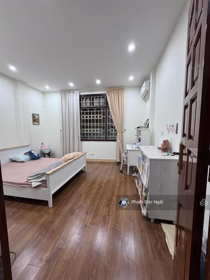 Bán nhà phố hoàng cầu 60m 5 tầng , nhà 2 mặt ngõ 15m ra oto tránh , cam kết không quy hoạch
