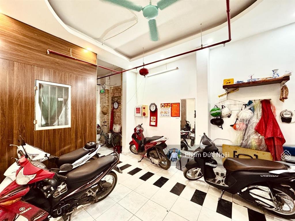 Bán nhà phố hoàng cầu 60m2 4 tầng lô góc 2 mặt thoáng 10m ra ôtô 50m ra phố nói không với quy hoạch