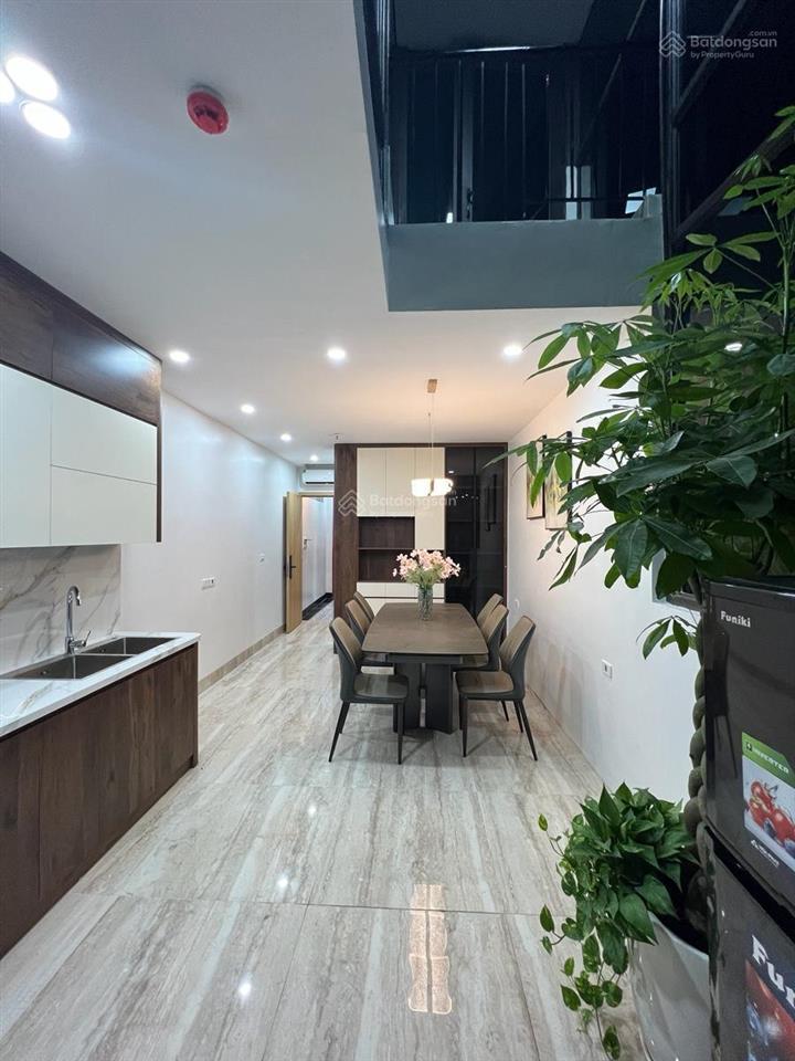 Cần bán gấp nhà phố thái hà 50m 5 tầng thang máy ô tô tránh vỉa hè 10m ra mặt phố. không quy hoạch